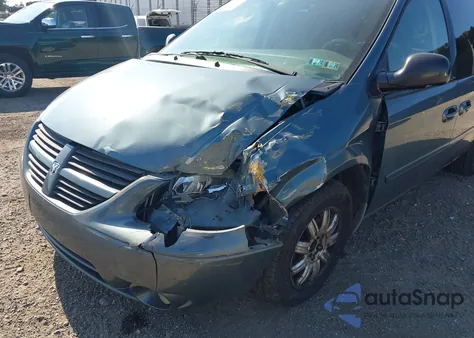 2007 Dodge Grand Caravan Sxt from USA, damaged, VIN 2D4GP44L97R131002